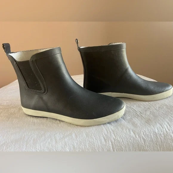 Rain boots - Size 7 -  Used good condition - Picture 4 of 7